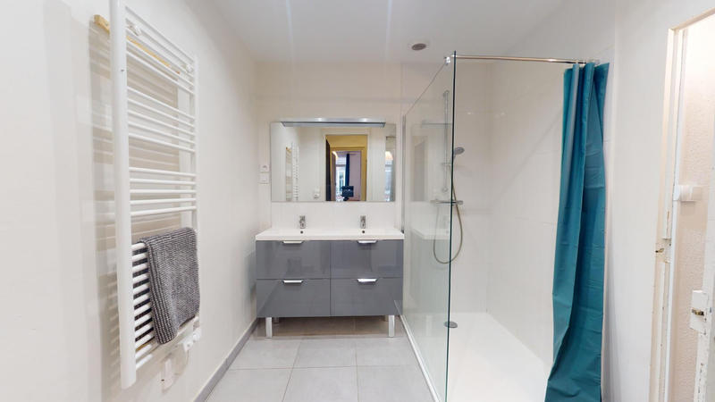 Appartement - 120 m² - 5 pièces