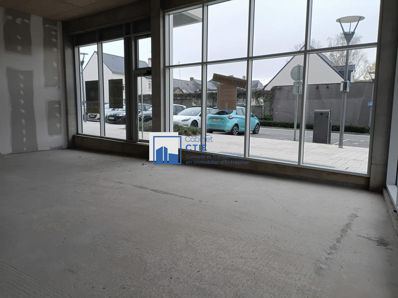 Local commercial - 143 m²