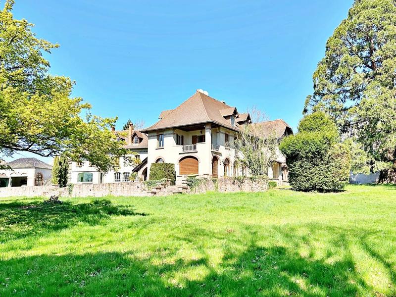 Château - 780 m² - 20 pièces