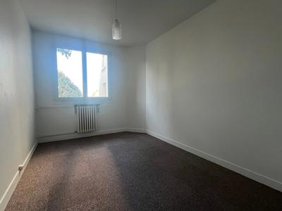 Appartement - 96 m² - 5 pièces