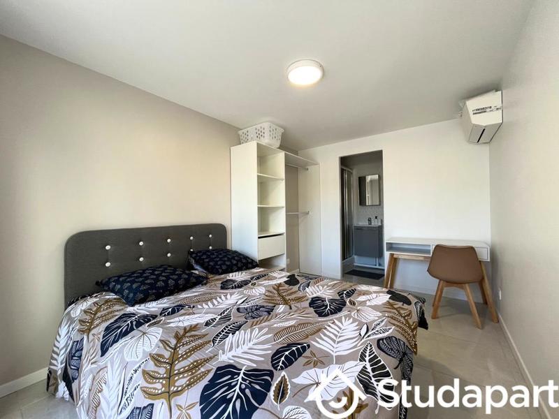 Chambre - 9 m² - 1 pièce