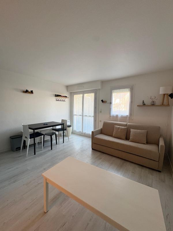 Studio - 25 m² - 1 pièce