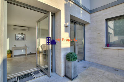 Maison - 121 m² - 6 pièces