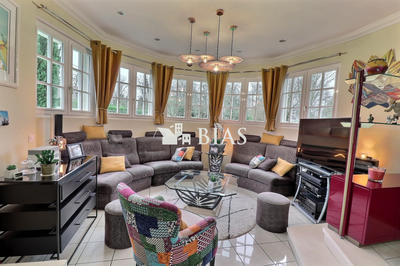 Maison - 152 m² - 6 pièces