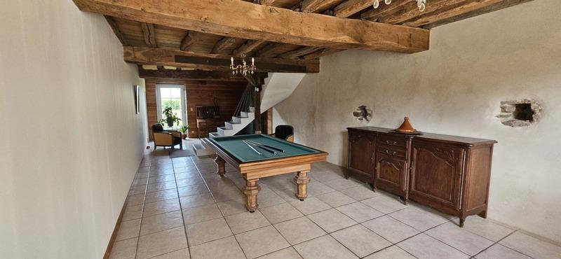Corps de ferme - 368 m² - 11 pièces