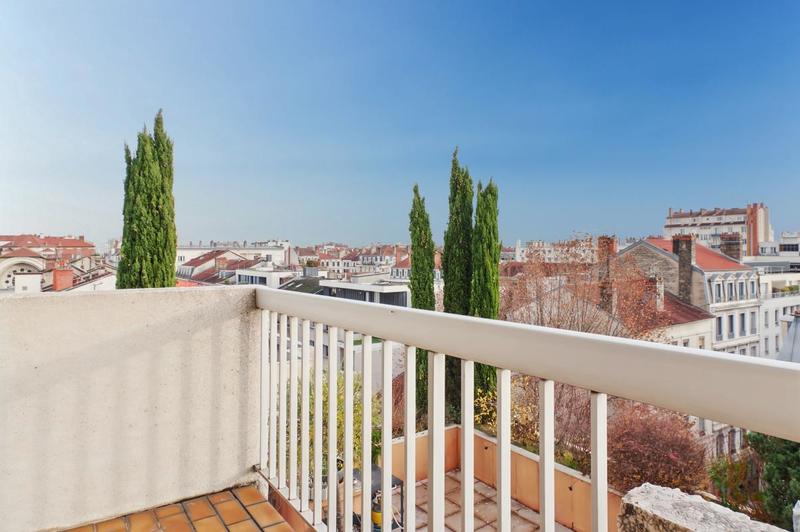 Penthouse - 122 m² - 5 pièces