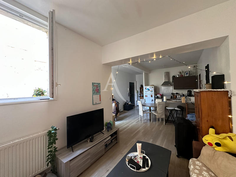 Immeuble - 19 pièces