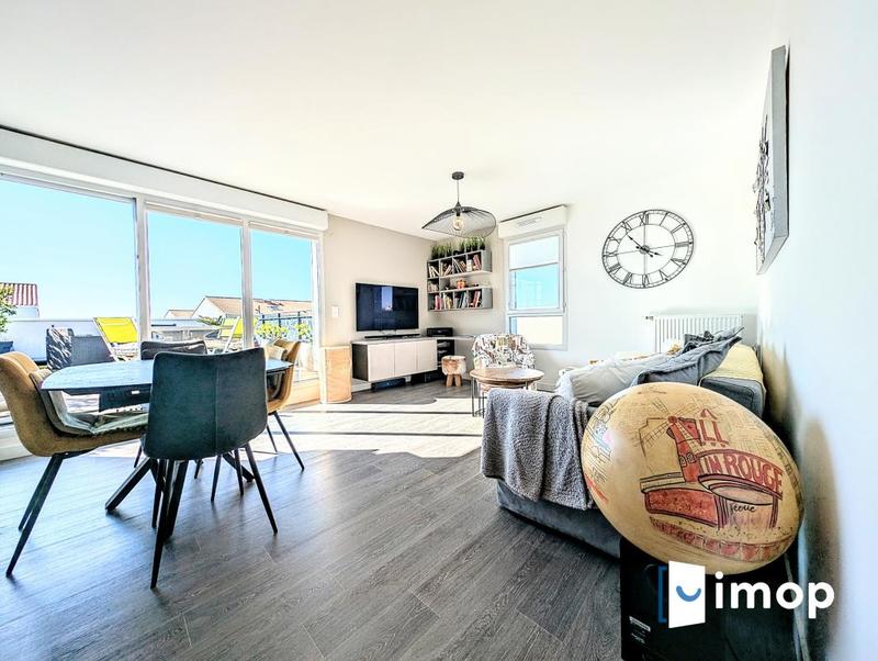 Appartement - 80 m² - 4 pièces