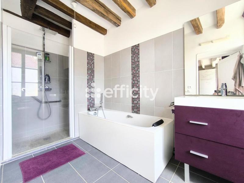 Maison - 215 m² - 6 pièces