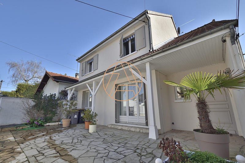 Maison - 147 m² - 7 pièces