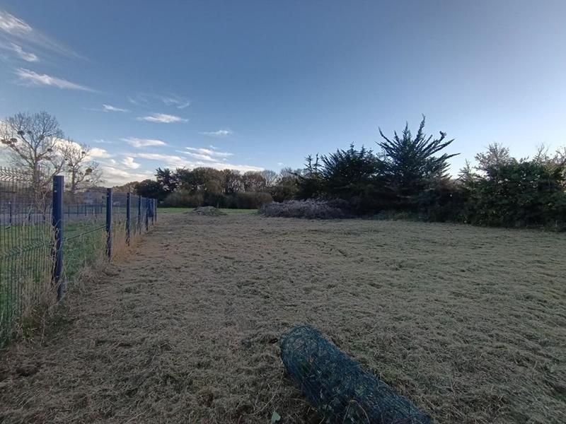 Terrain constructible - 1 200 m²