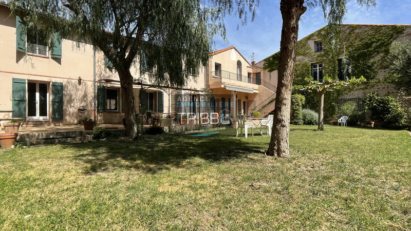 Mas - 435 m² - 8 pièces