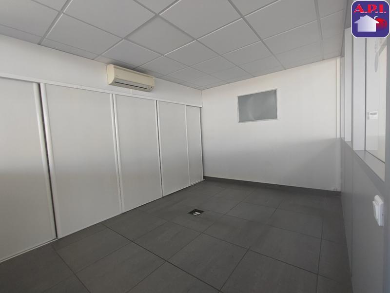 Local d'activités - 411 m²