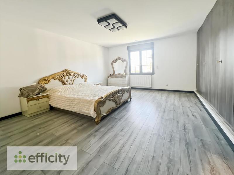 Maison en pierre - 380 m² - 8 pièces