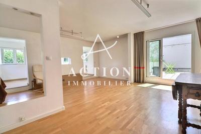 Appartement - 98 m² - 3 pièces