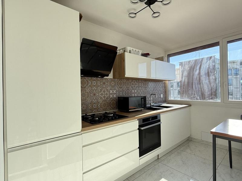 Appartement - 97 m² - 4 pièces