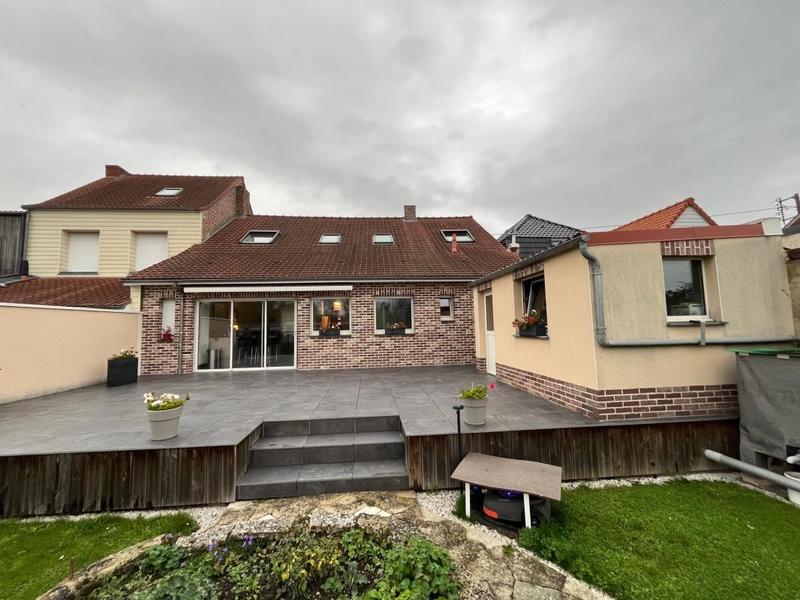 Maison - 150 m² - 6 pièces