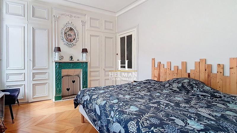 Maison - 433 m² - 12 pièces