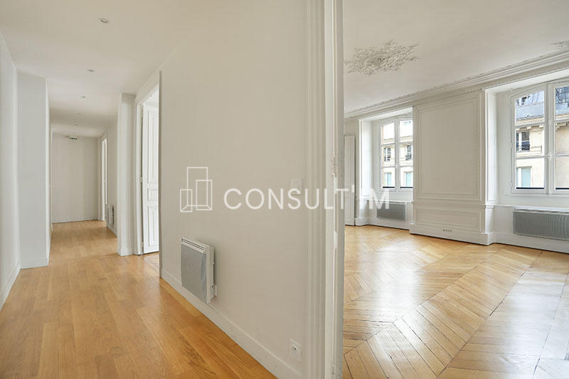 Bureau - 185 m² - 6 pièces