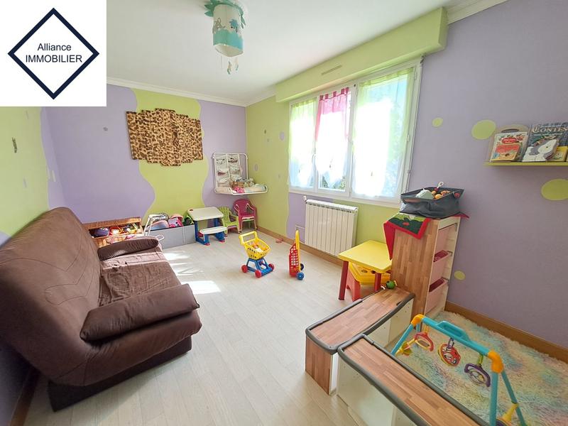 Maison - 137 m² - 9 pièces