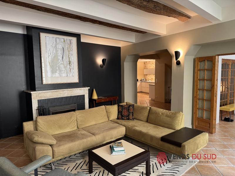 Maison - 230 m² - 6 pièces