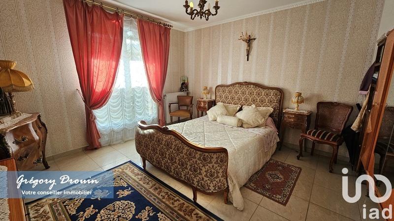 Maison - 233 m² - 10 pièces