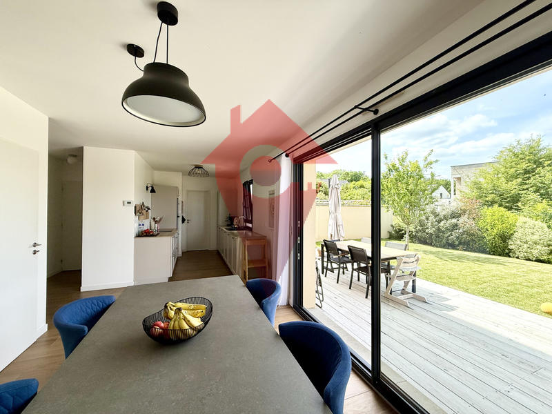 Maison - 140 m² - 5 pièces