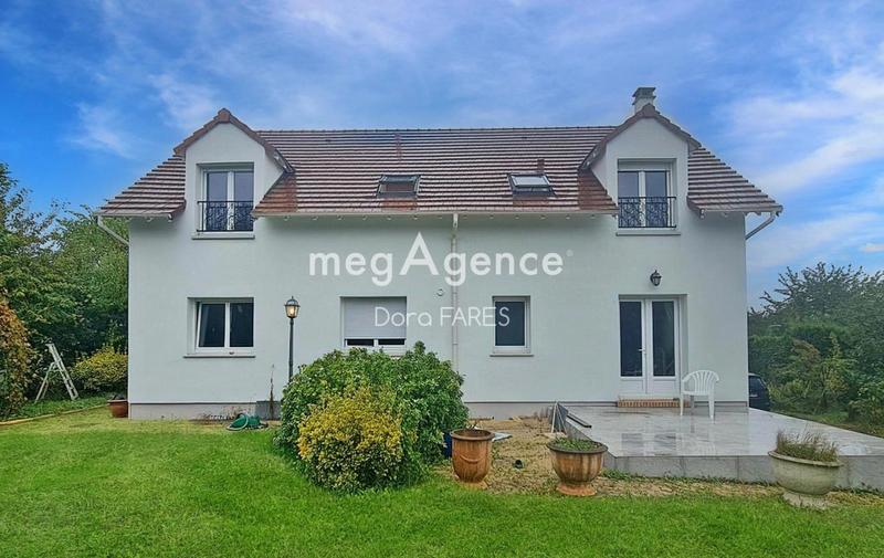 Maison - 176 m² - 8 pièces