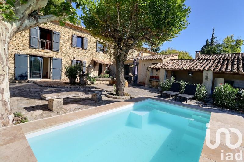 Maison - 203 m² - 7 pièces