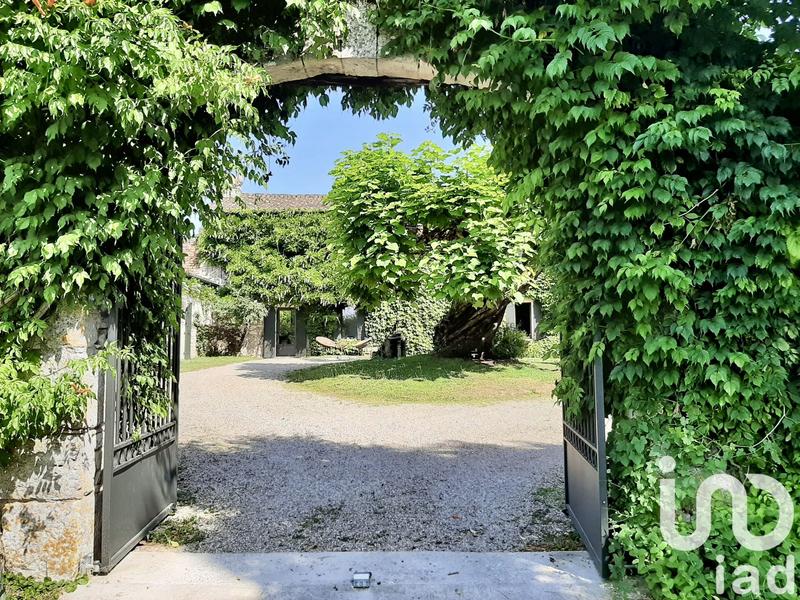 Maison - 409 m² - 8 pièces