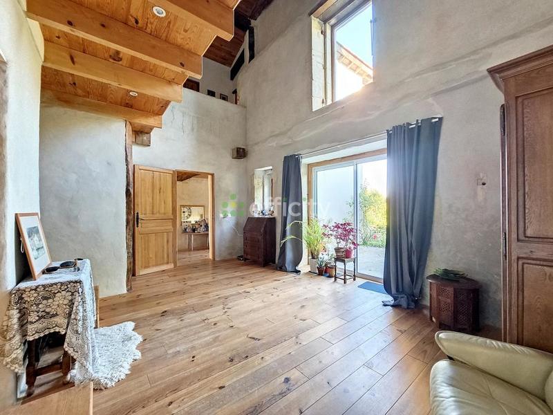 Maison - 252 m² - 11 pièces