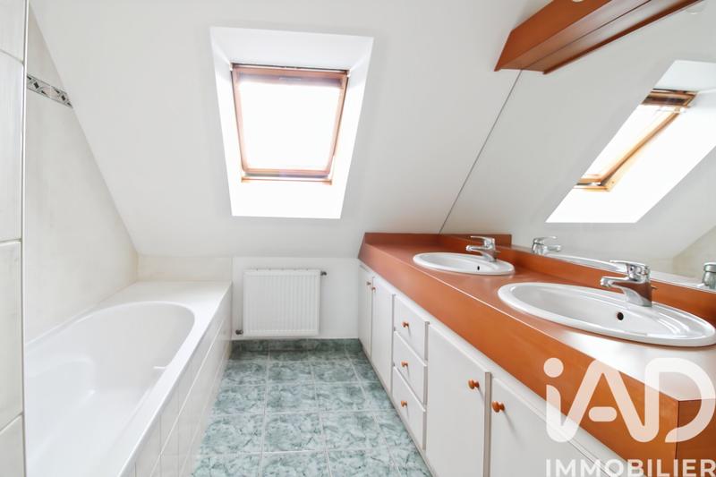 Maison - 94 m² - 4 pièces