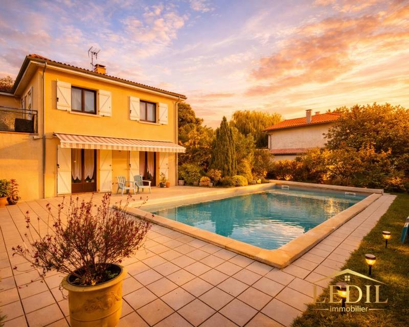 Maison - 97 m² - 5 pièces