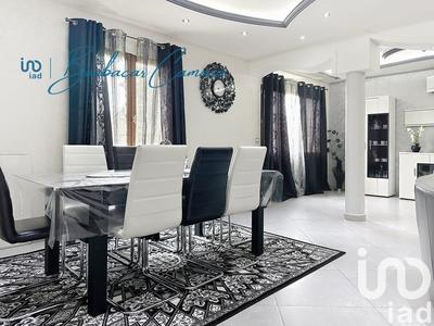 Maison - 203 m² - 8 pièces