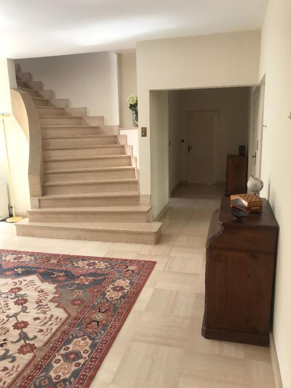 Villa - 280 m² - 9 pièces