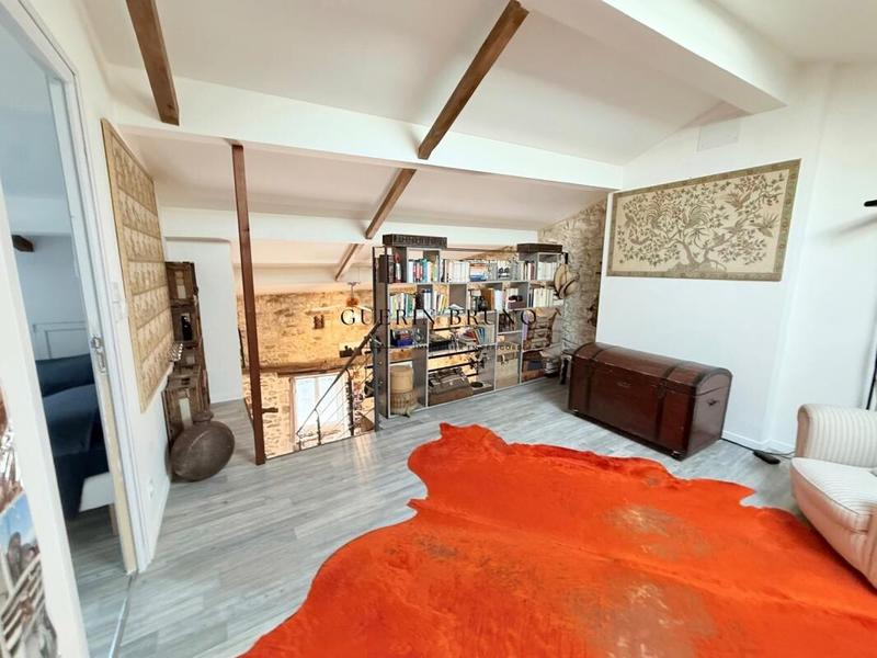 Maison - 180 m² - 6 pièces