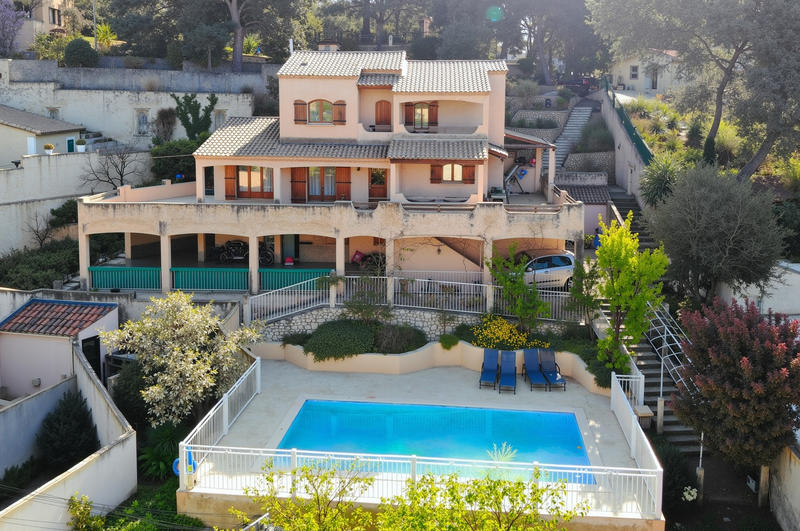 Maison - 190 m² - 5 pièces