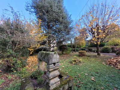 Maison - 284 m² - 8 pièces