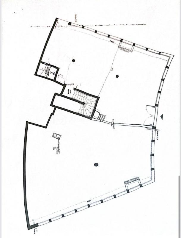 Local commercial - 421 m² - 4 pièces