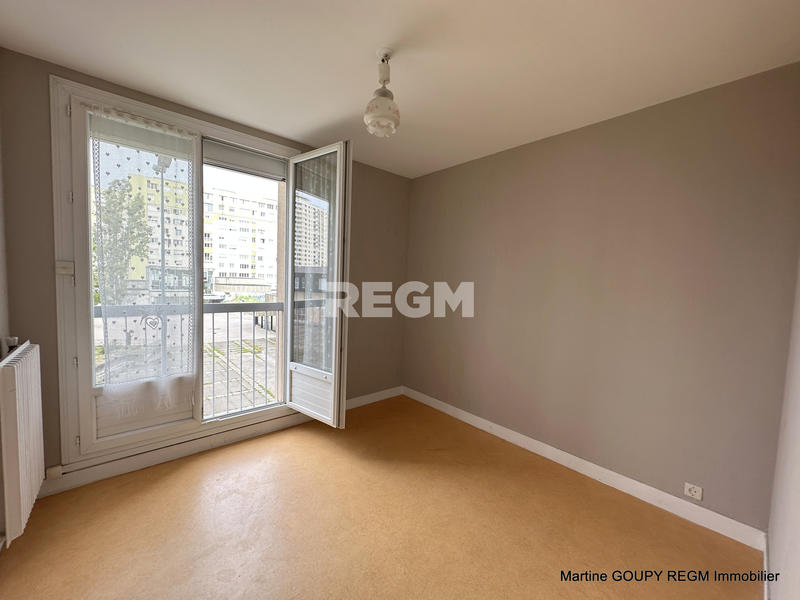Appartement - 90 m² - 5 pièces