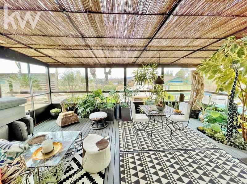 Villa - 300 m² - 10 pièces