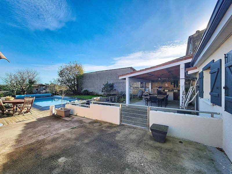 Maison - 138 m² - 8 pièces