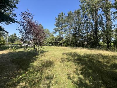 Terrain constructible - 807 m²