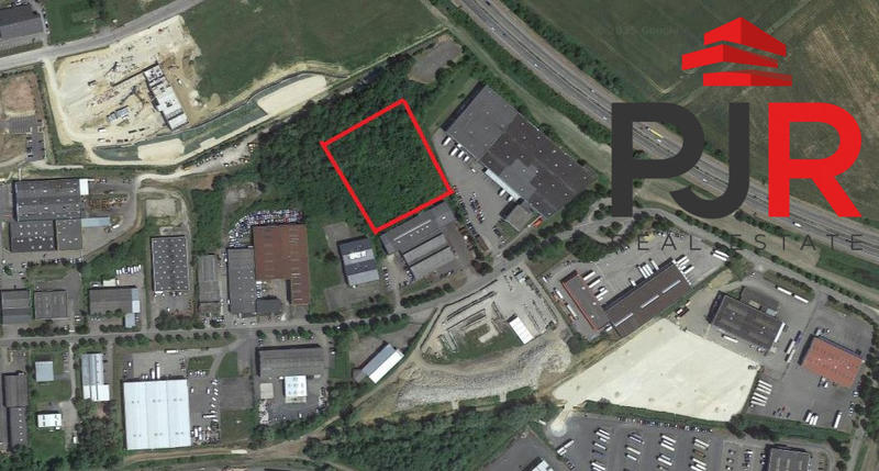 Local d'activités - 2 400 m²