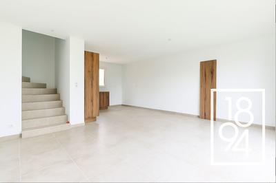 Maison - 84 m² - 4 pièces