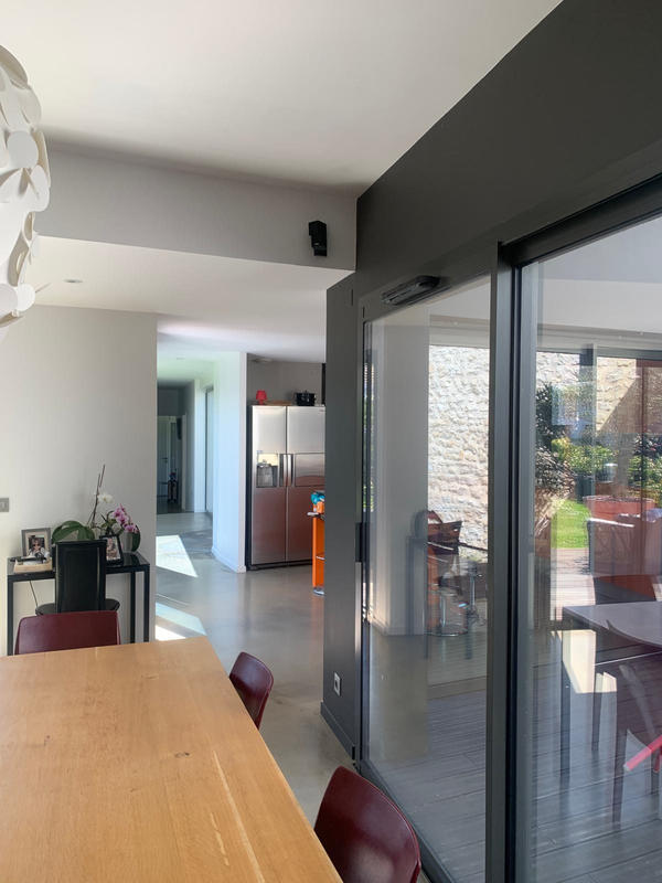 Maison contemporaine - 211 m² - 6 pièces