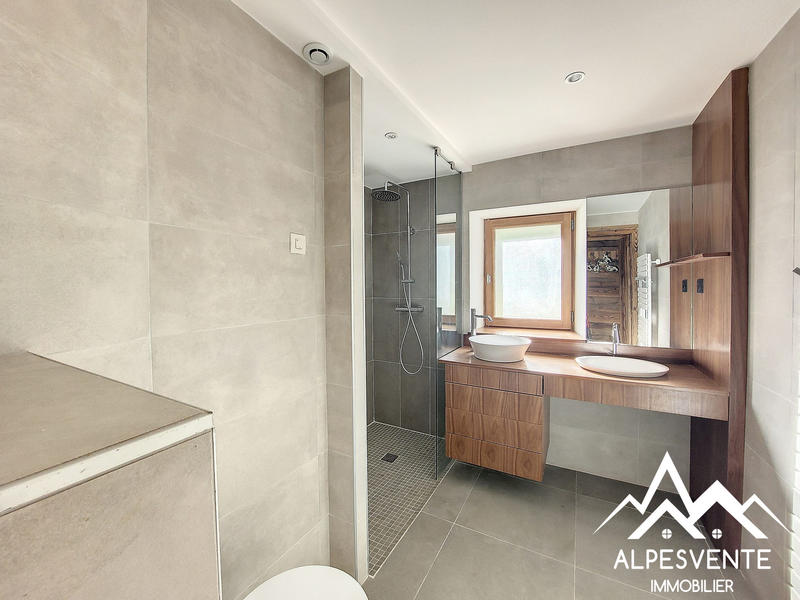 Châlet - 195 m² - 9 pièces