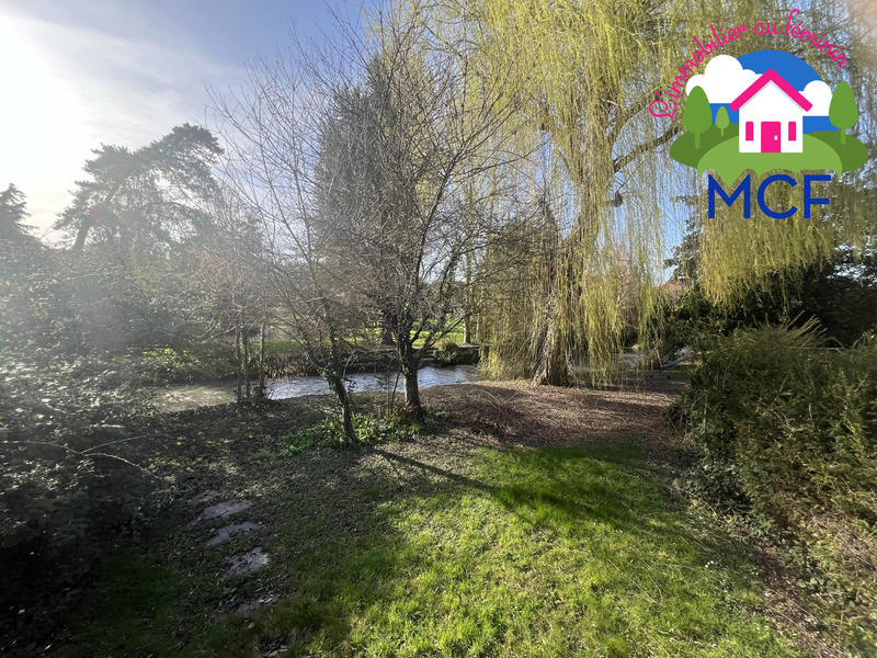 Maison traditionnelle - 223 m² - 7 pièces