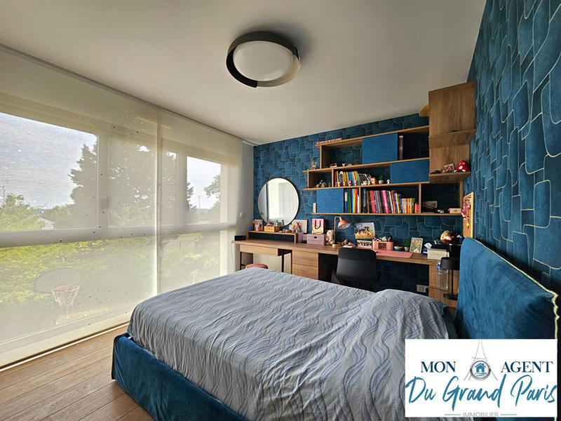 Maison - 204 m² - 7 pièces