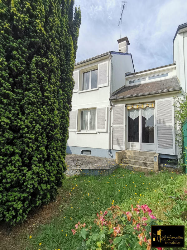 Maison traditionnelle - 90 m² - 4 pièces